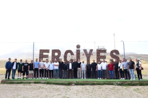 Gençlik ve Eğitim Derneği Üyeleri, Kayseri Erciyes Kampı\'nda Buluştu